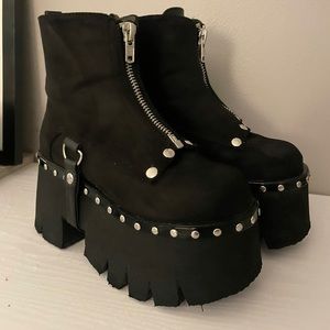 Demonia Cult - Ashes 100 | size 6 | worn once | black suede platform boots
